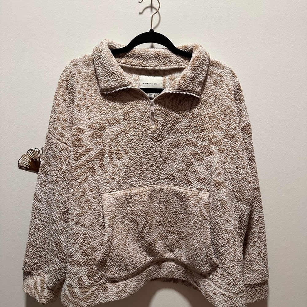 American Eagle Outfitters Tan Pullover Sweater with Abstract Pattern